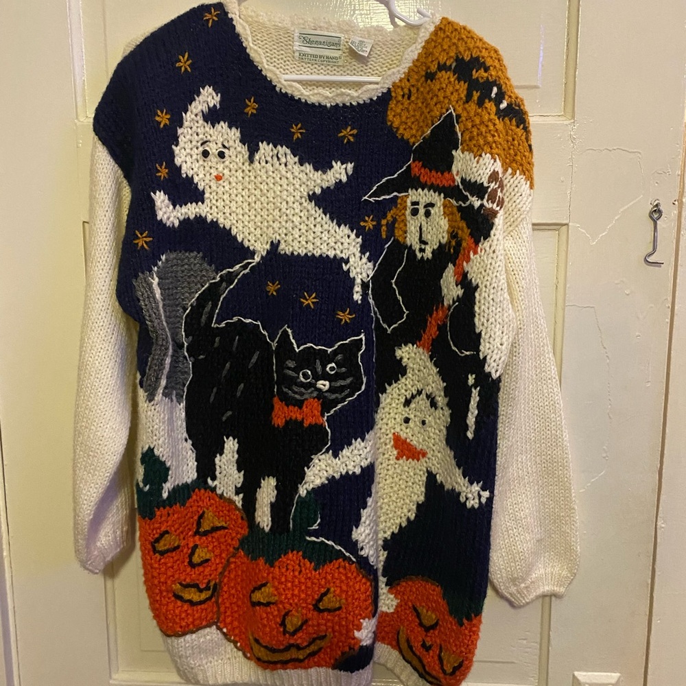 Oversized vintage Halloween sweater